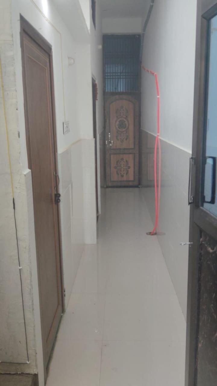 Raghuvansh Ayodhya Esterno foto